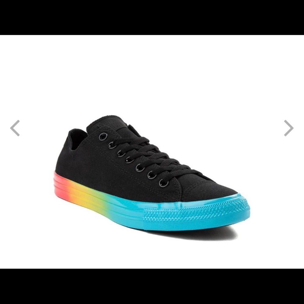 ISO Converse Chuck Taylor AllStarLo Sneaker multi